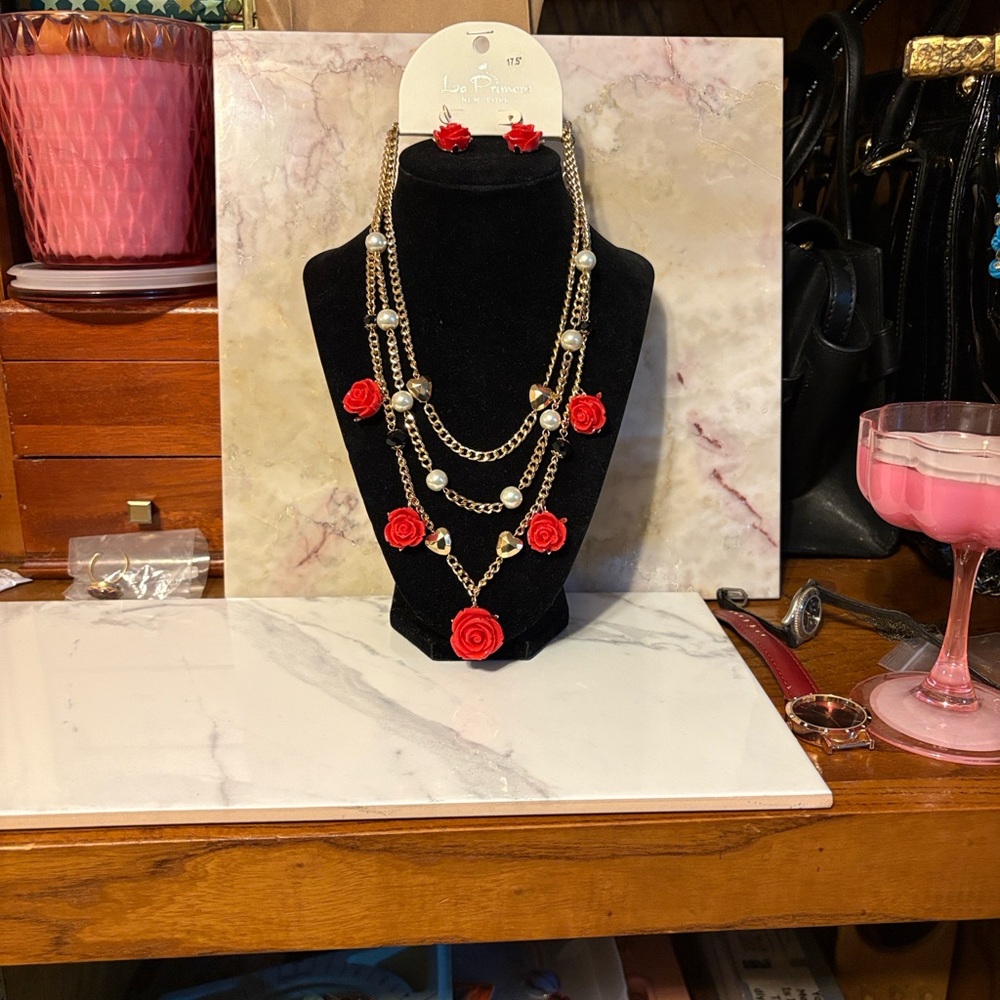 Red Rose Necklace Set
